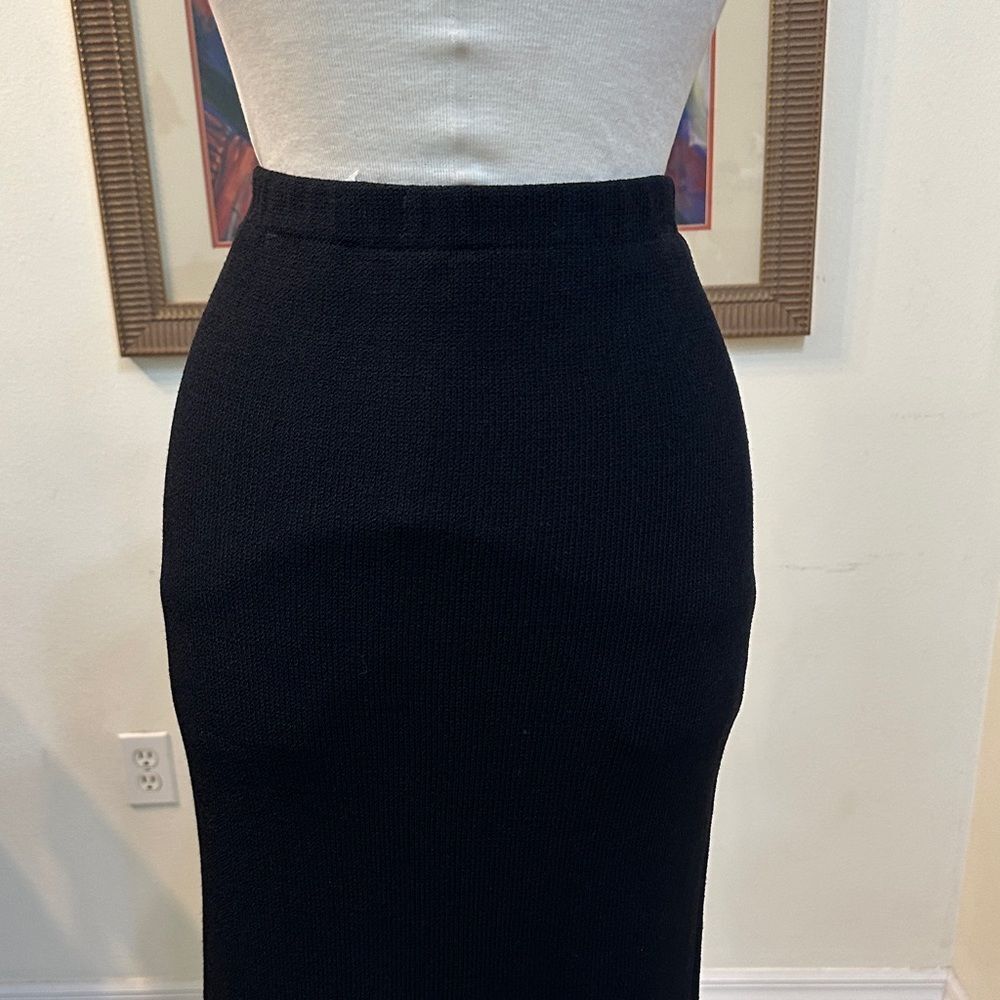 St. John Collection Black Santana Knit Long Skirt w/ Side Slit Size 10 - Picture 8 of 10